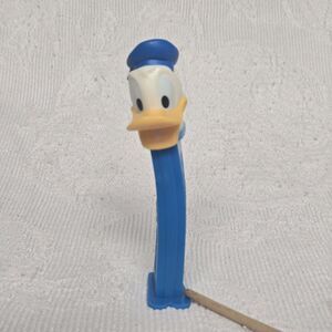 Vintage Deformed Disney Donald Duck Pez Candy Dispenser Toy Retro Collectable